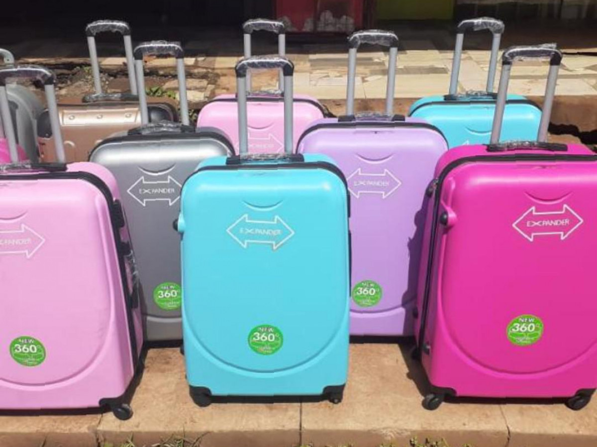 Classic 360 Degree Design Suitcase, Expander