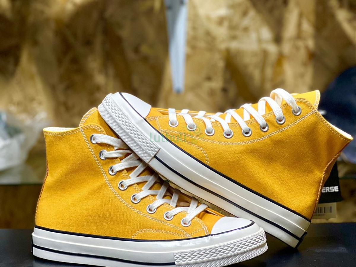 Converse Chuck Taylor Sneakers