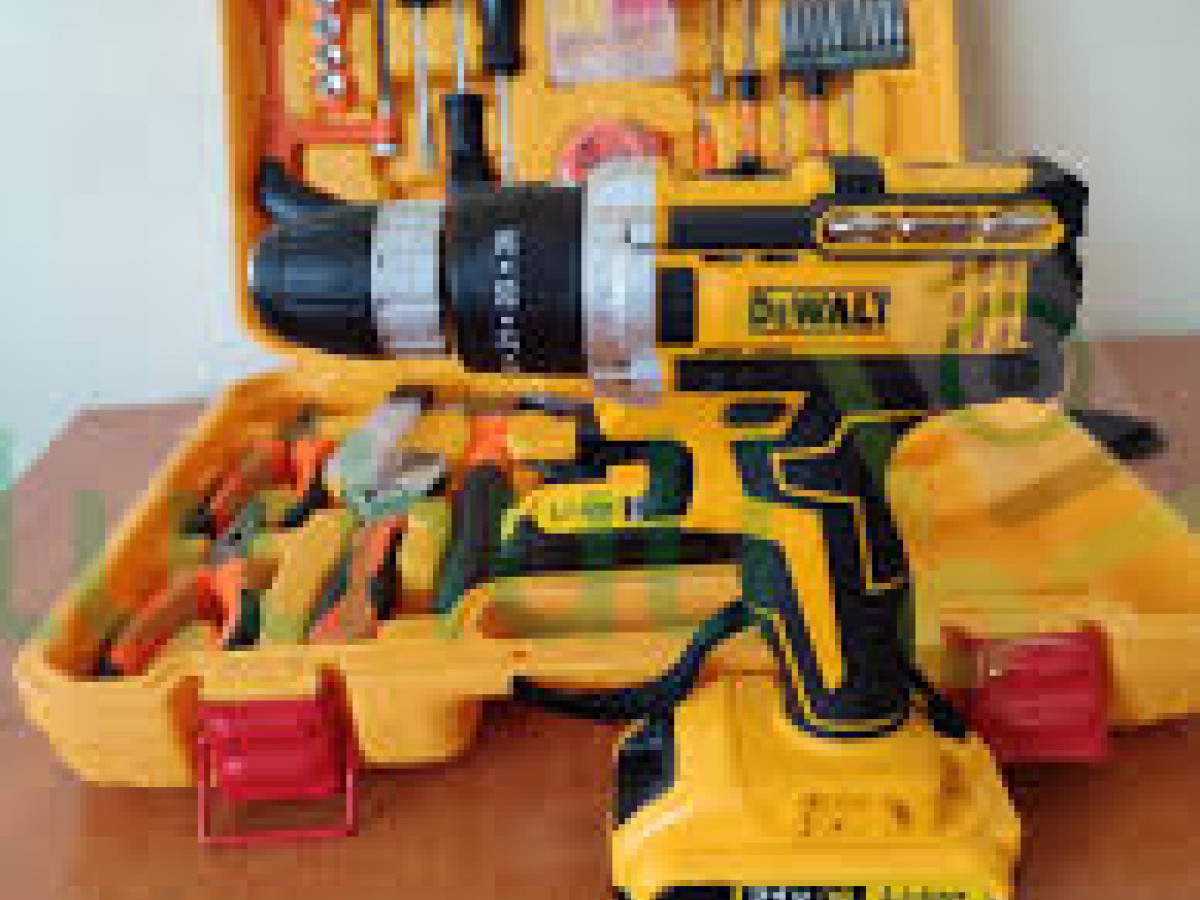 DeWalt Cordless Drill Set (36v/26V/21V)
