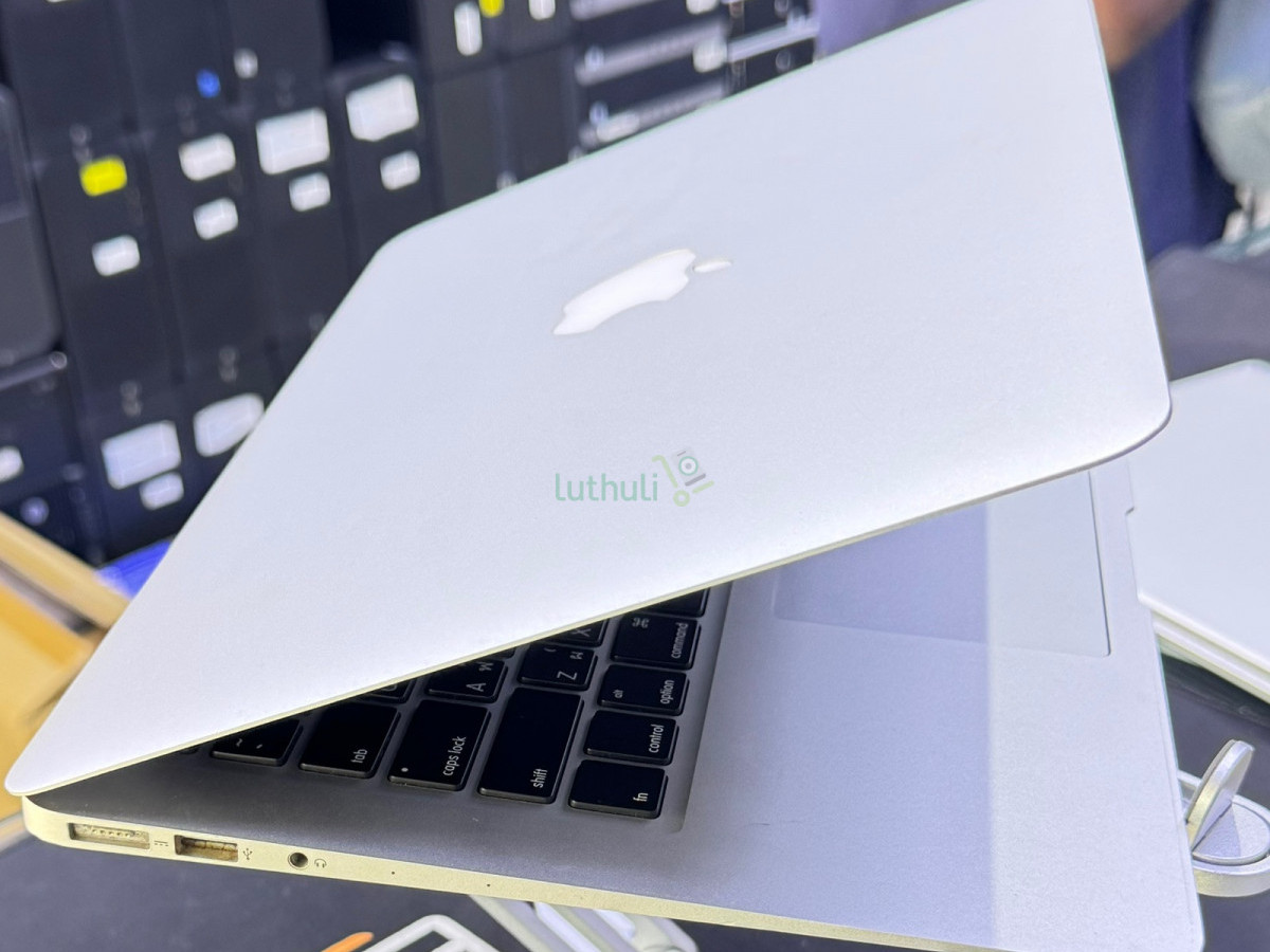 MacBook Air A1466 – Lightweight Apple Laptop