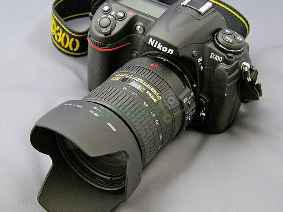 Nikon D300 Digital SLR Camera