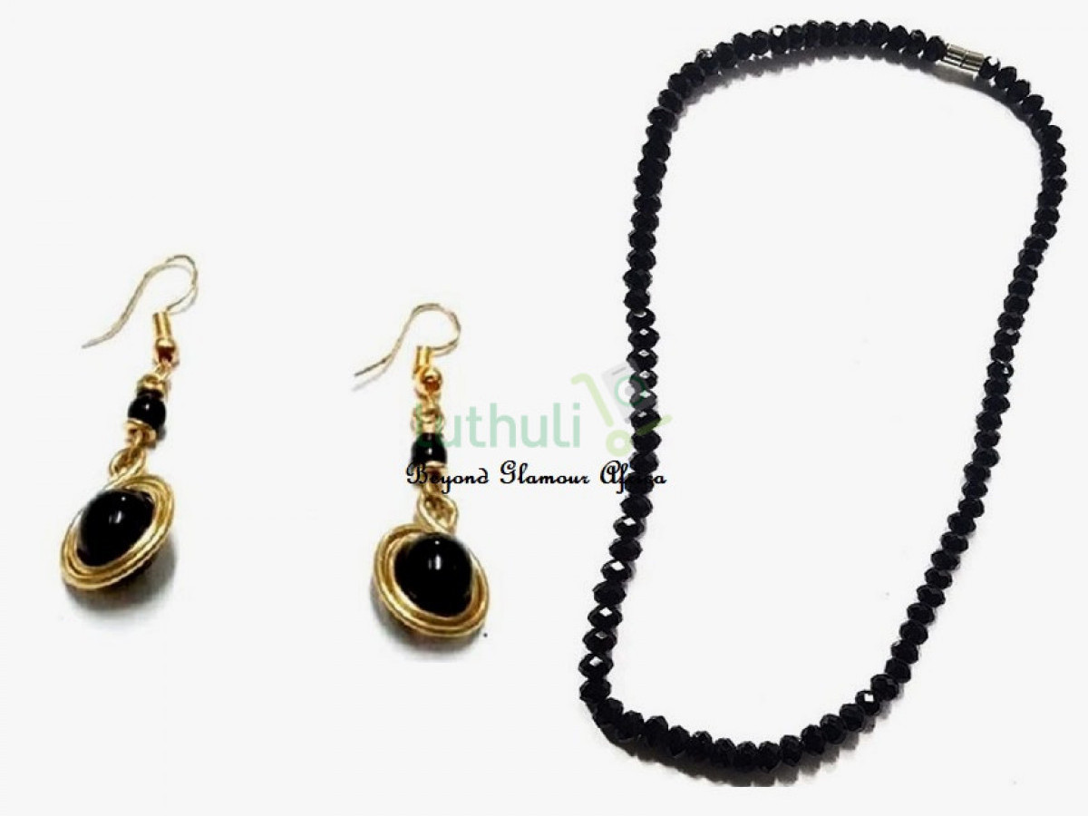 Womens Black crystal Necklace and earrings