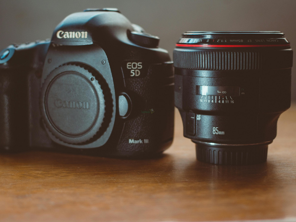 Canon EOS 5D Mark III Full Frame DSLR Camera