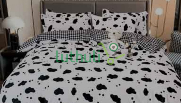 Black White Bed covers