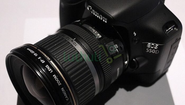 18MP DSLR camera with Full HD video and advanced imaging