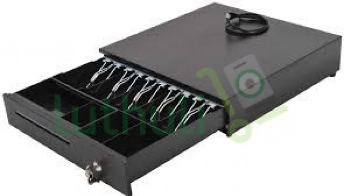 multiple compartments for notes and coins