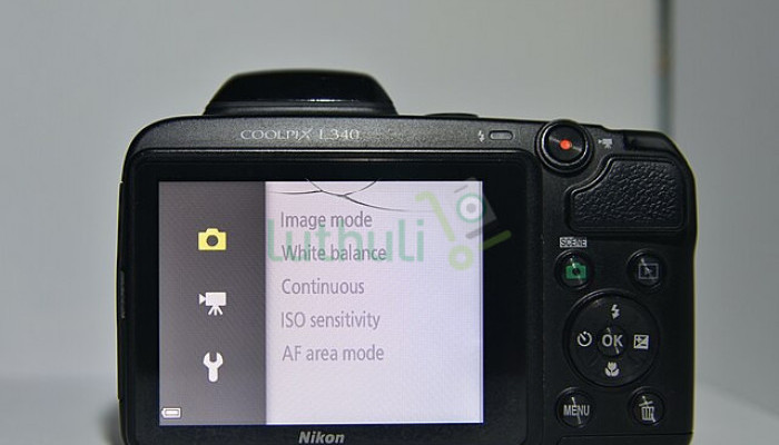 20MP bridge camera with 28x optical zoom lens