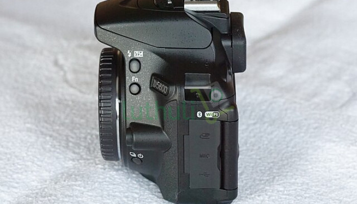 Nikon DSLR with vari-angle touchscreen, WiFi, and Full HD video