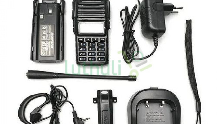Dual-band handheld walkie talkie for long-range communication