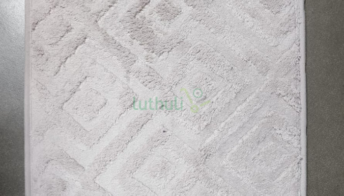 Classic doormat for clean and welcoming entrances